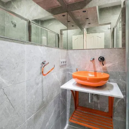 Cute 1 W Ac 300 Meters To Istiklal Street اسطنبول